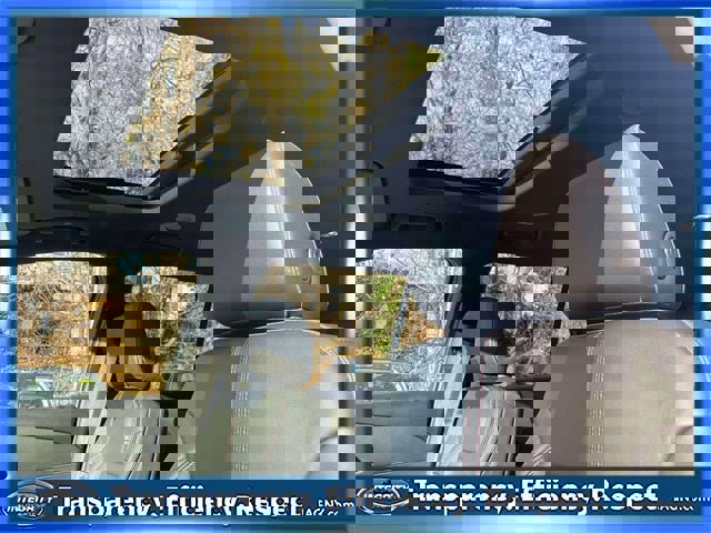 Used 2023 Chevrolet Traverse RS image 21