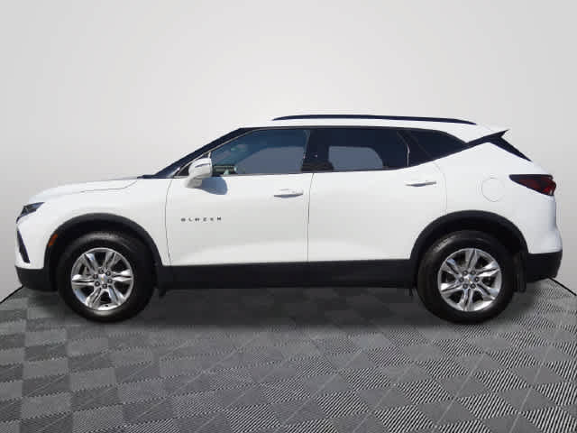 Used 2020 Chevrolet Blazer LT FWD image 2