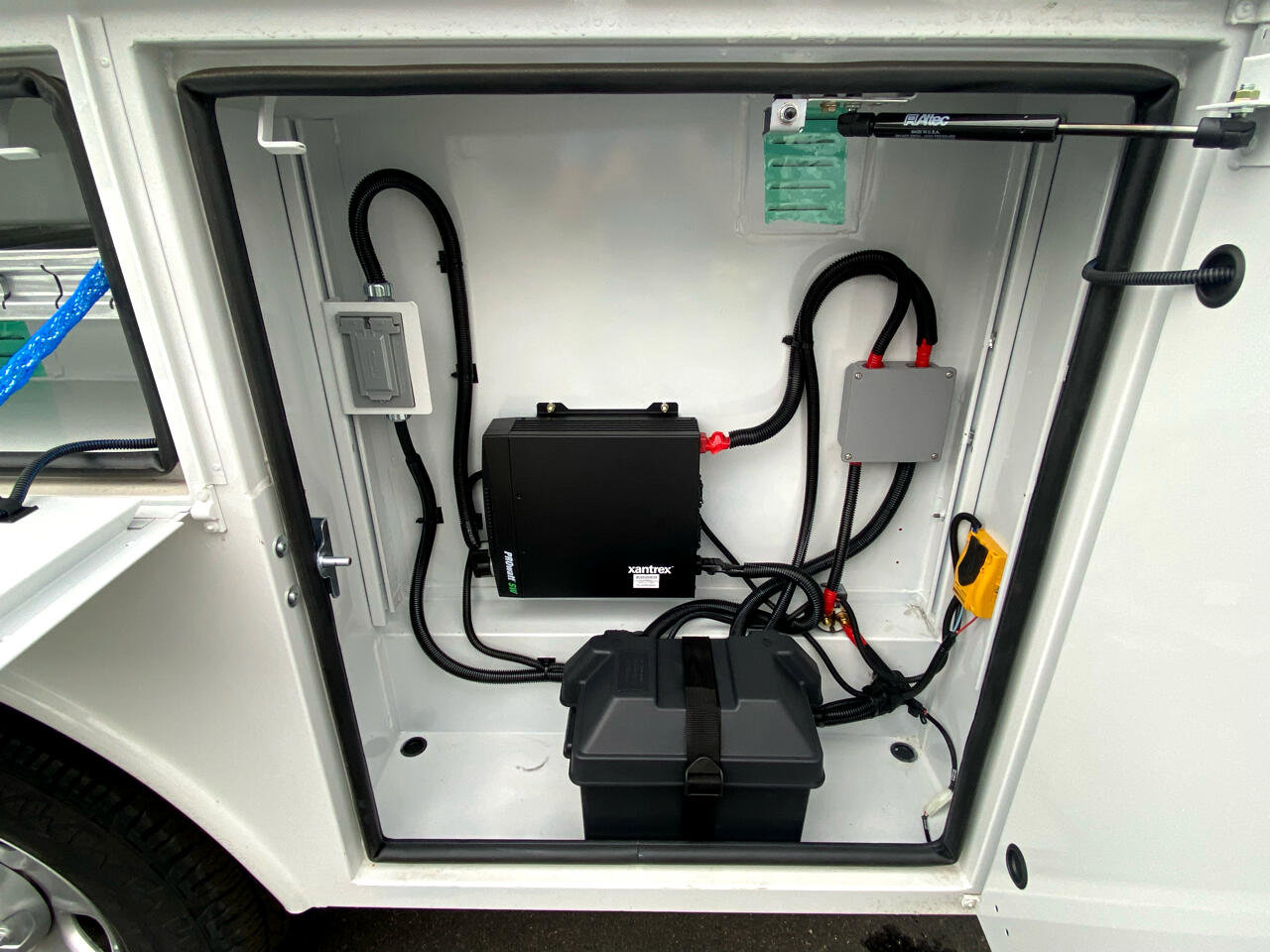 Used 2024 RAM 3500 Tradesman w/ Safety Group image 6