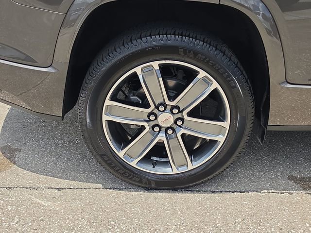 Used 2019 GMC Acadia Denali w/ Technology Package FWD image 5