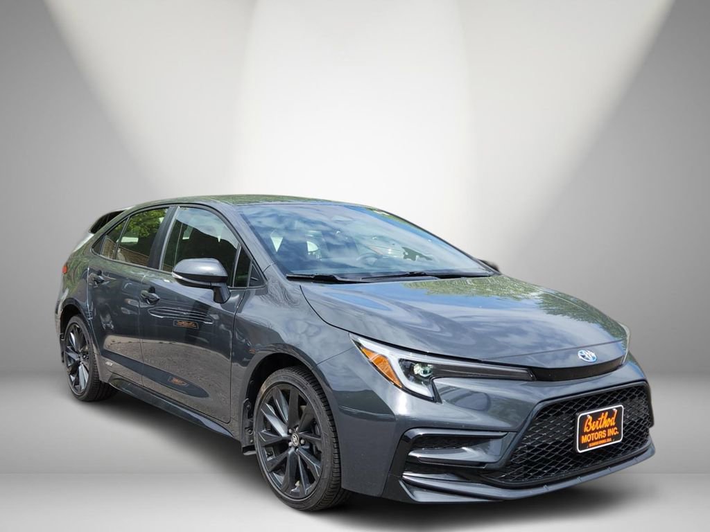 Used 2024 Toyota Corolla SE w/ Convenience Package