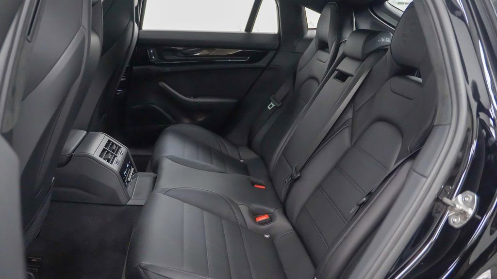 New 2025 Porsche Panamera Turbo AWD/4WD image 18
