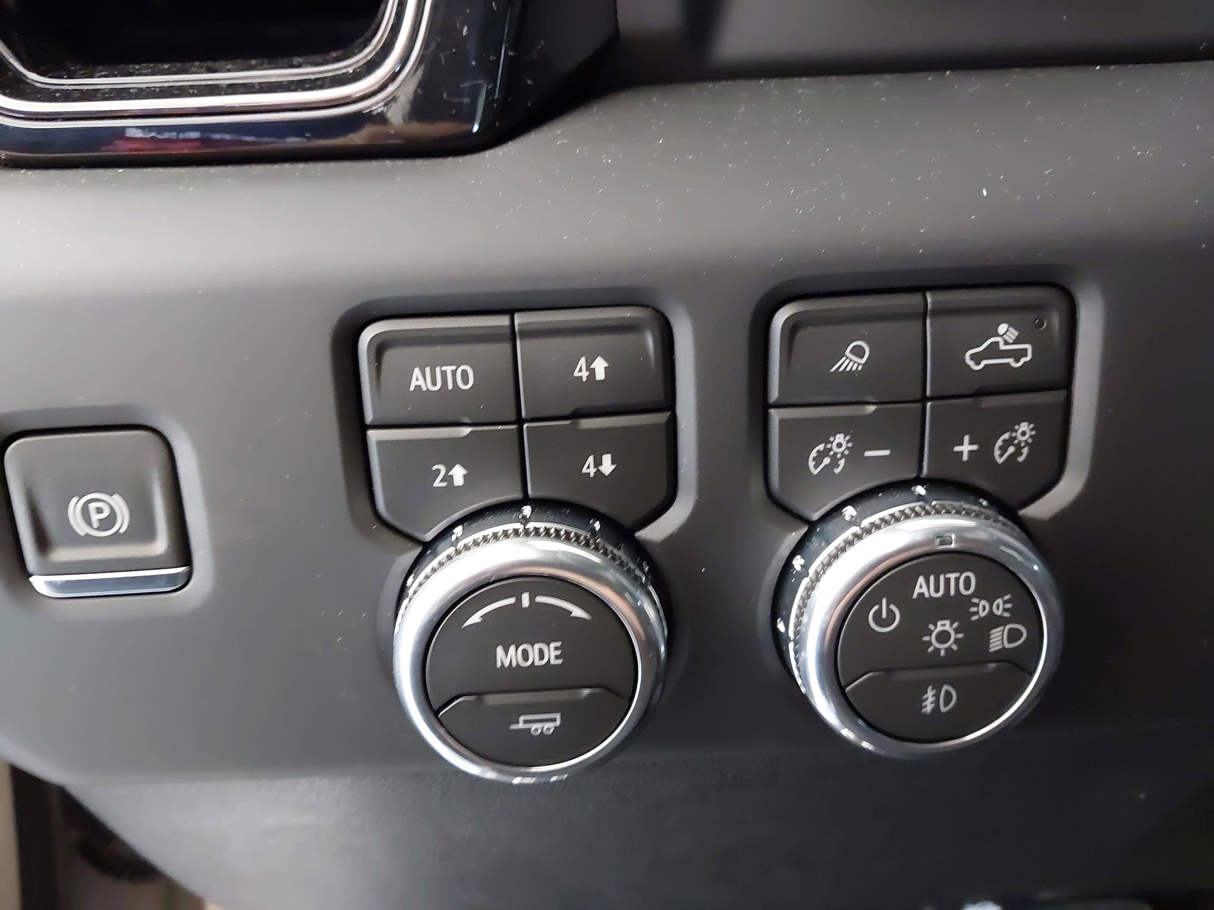 Used 2026 GMC Sierra 2500 AT4 w/ AT4 Premium Plus Package AWD/4WD image 24