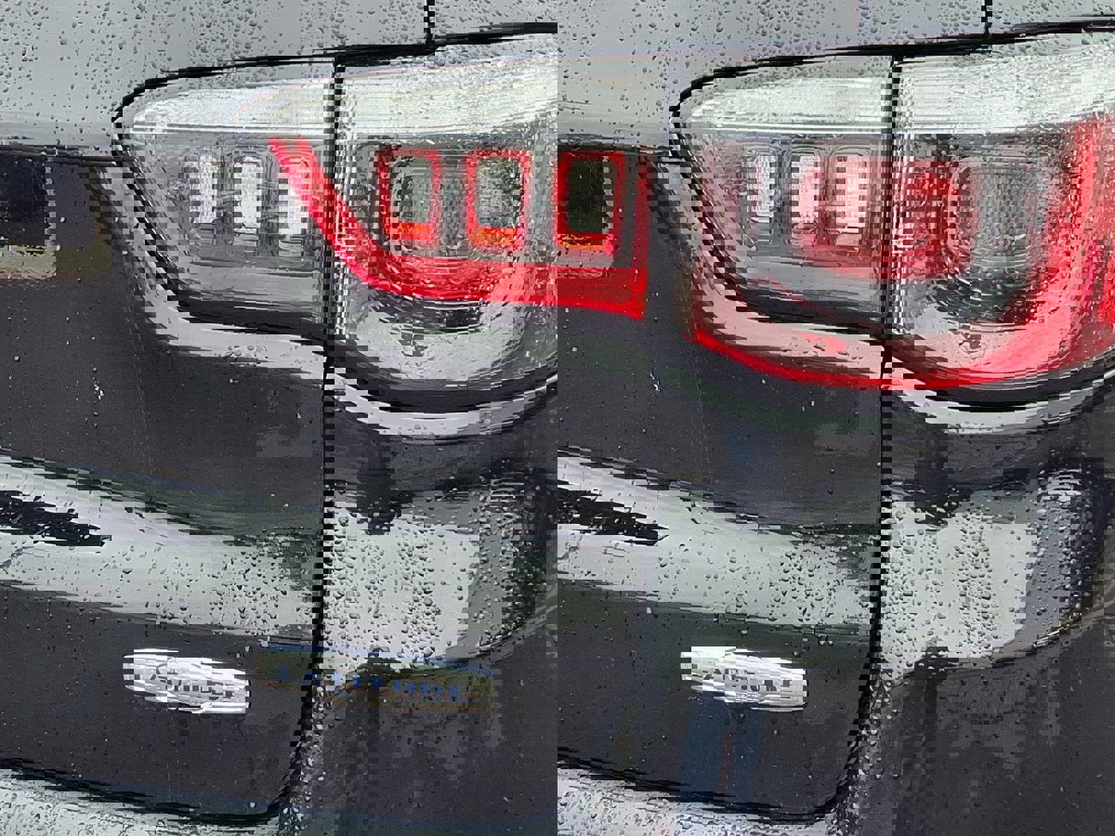 Used 2024 Jeep Compass Latitude image 22