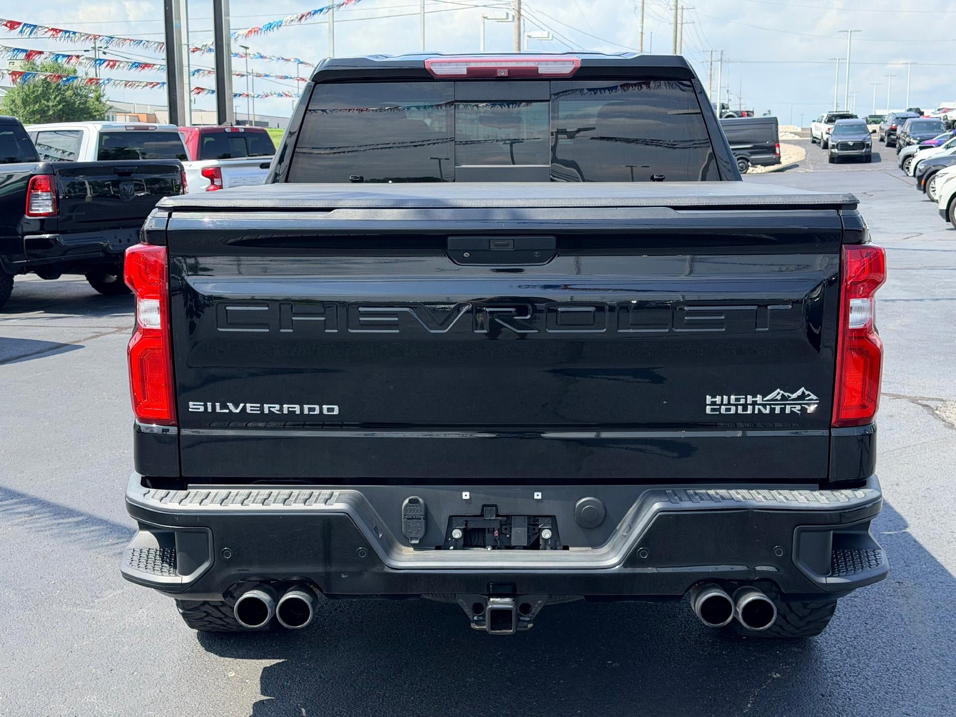 Used 2019 Chevrolet Silverado 1500 High Country w/ Technology Package AWD/4WD image 6