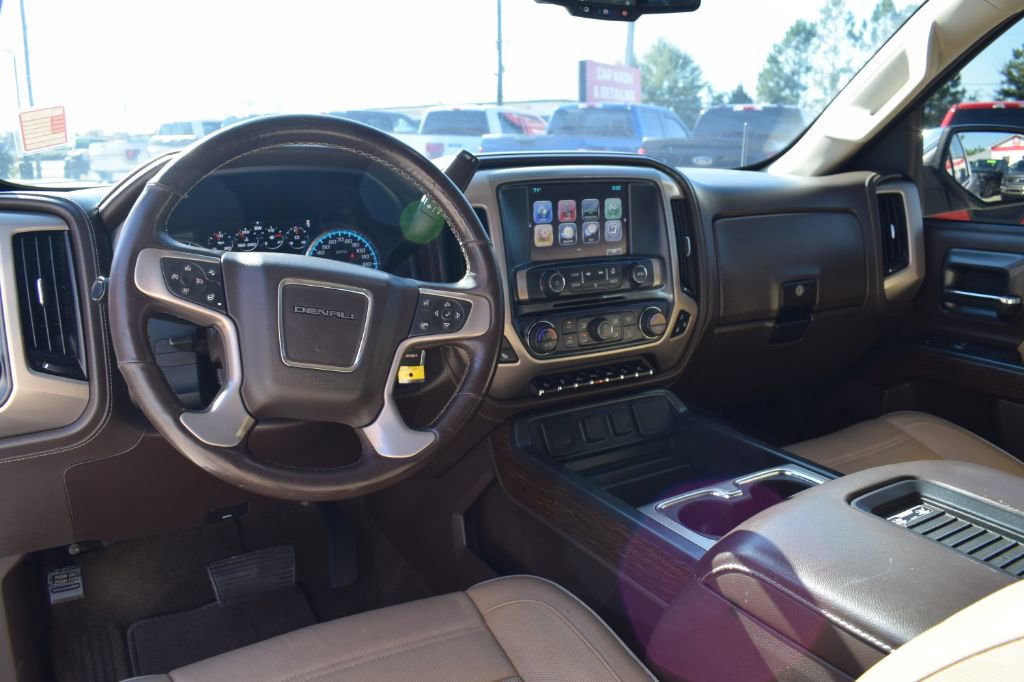 Used 2018 GMC Sierra 1500 Denali w/ Denali Ultimate Package image 9