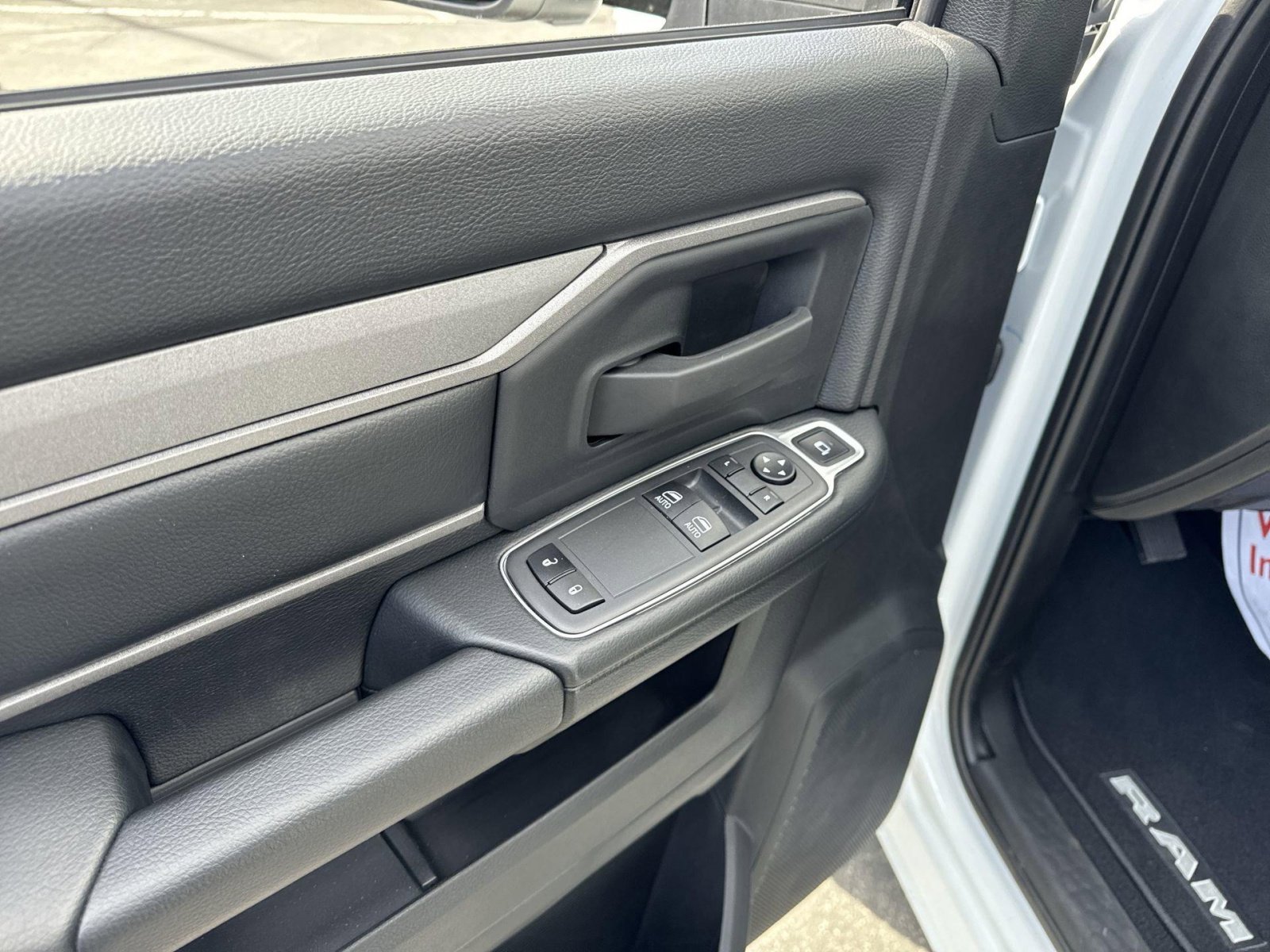 New 2024 RAM 3500 Tradesman image 20