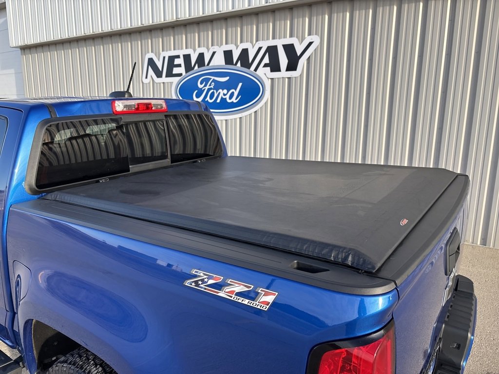 Used 2020 Chevrolet Colorado LT w/ Colorado RST Special Edition image 10