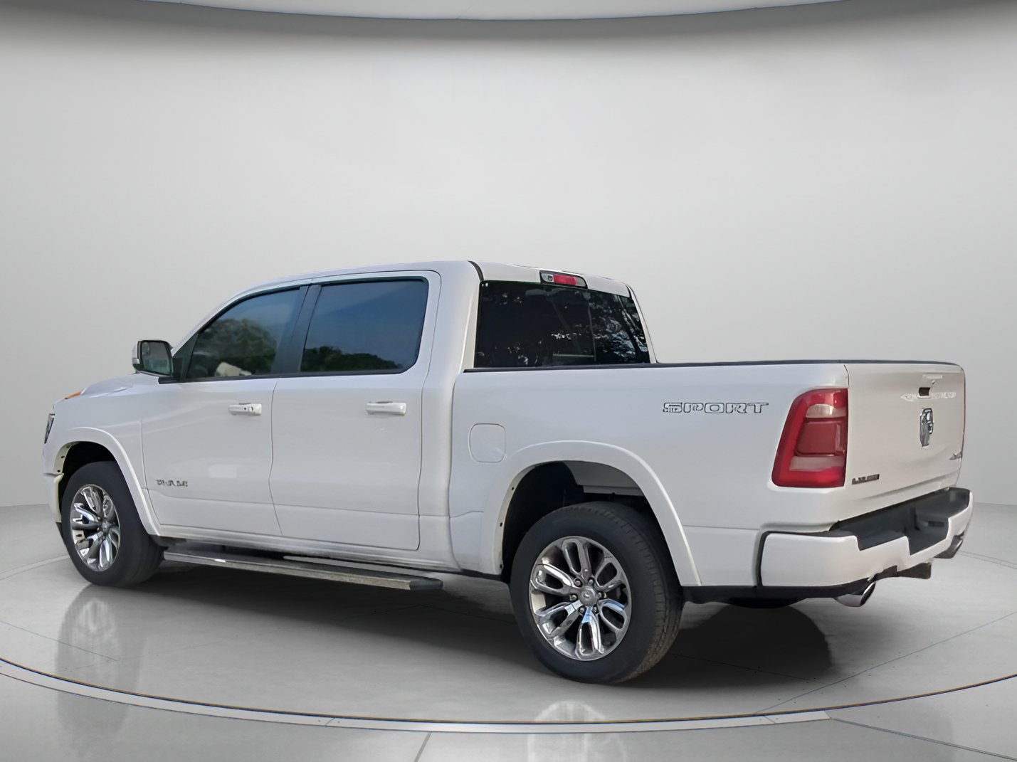 Used 2022 RAM 1500 Laramie w/ Sport Appearance Package AWD/4WD image 21