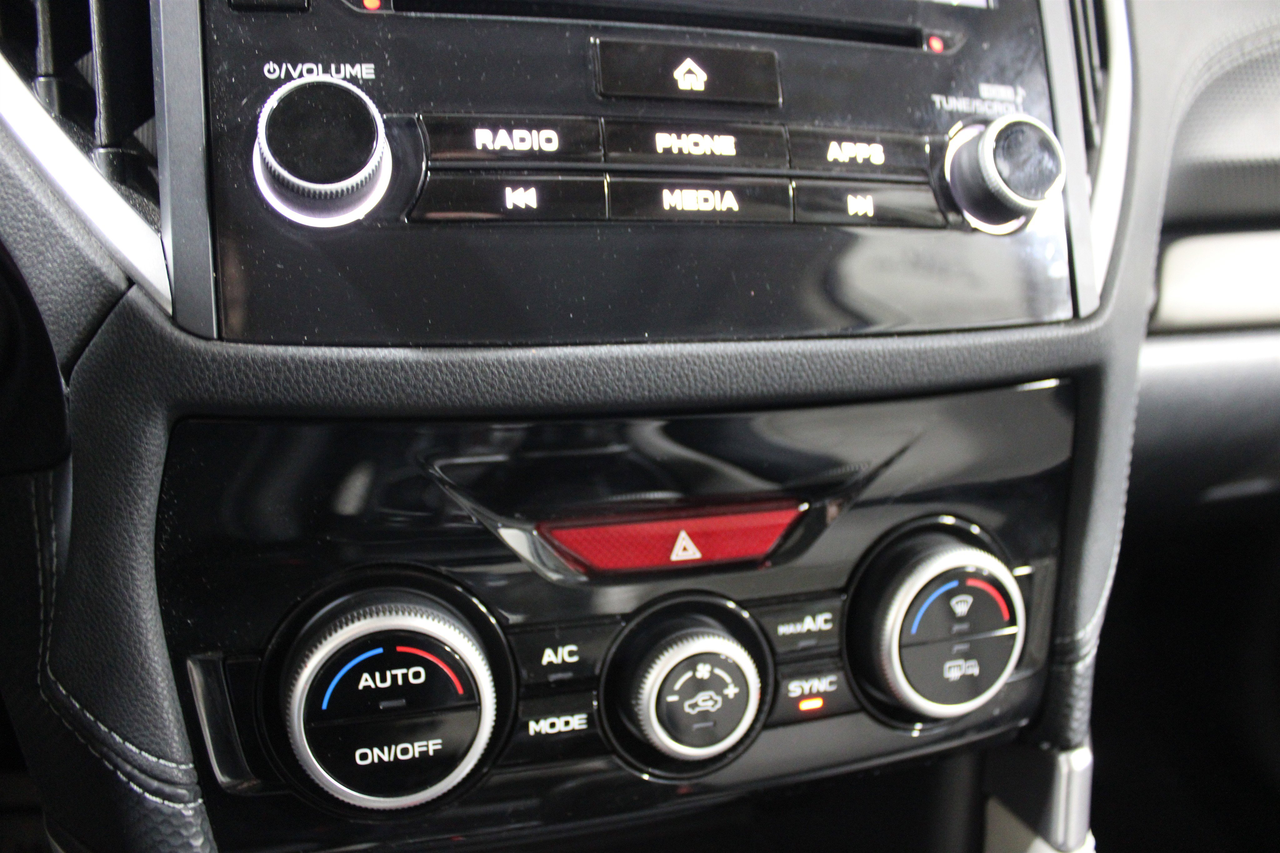 Used 2023 Subaru Forester Limited AWD/4WD image 16