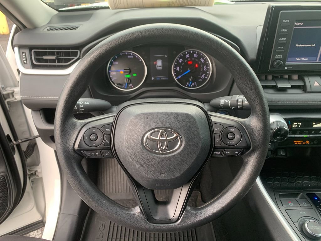 Used 2022 Toyota RAV4 XLE image 25