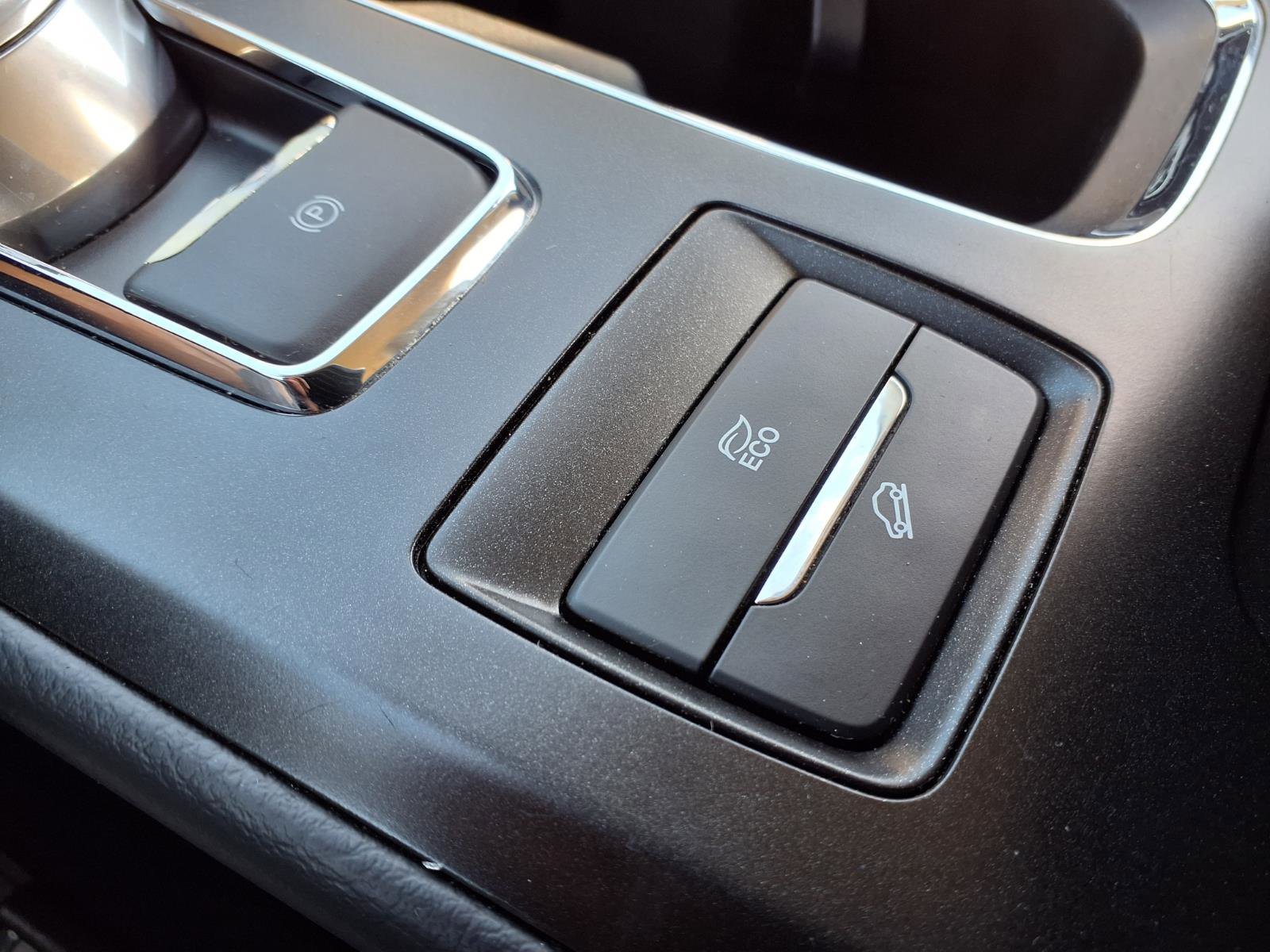 Used 2018 Ford Fusion S FWD image 12