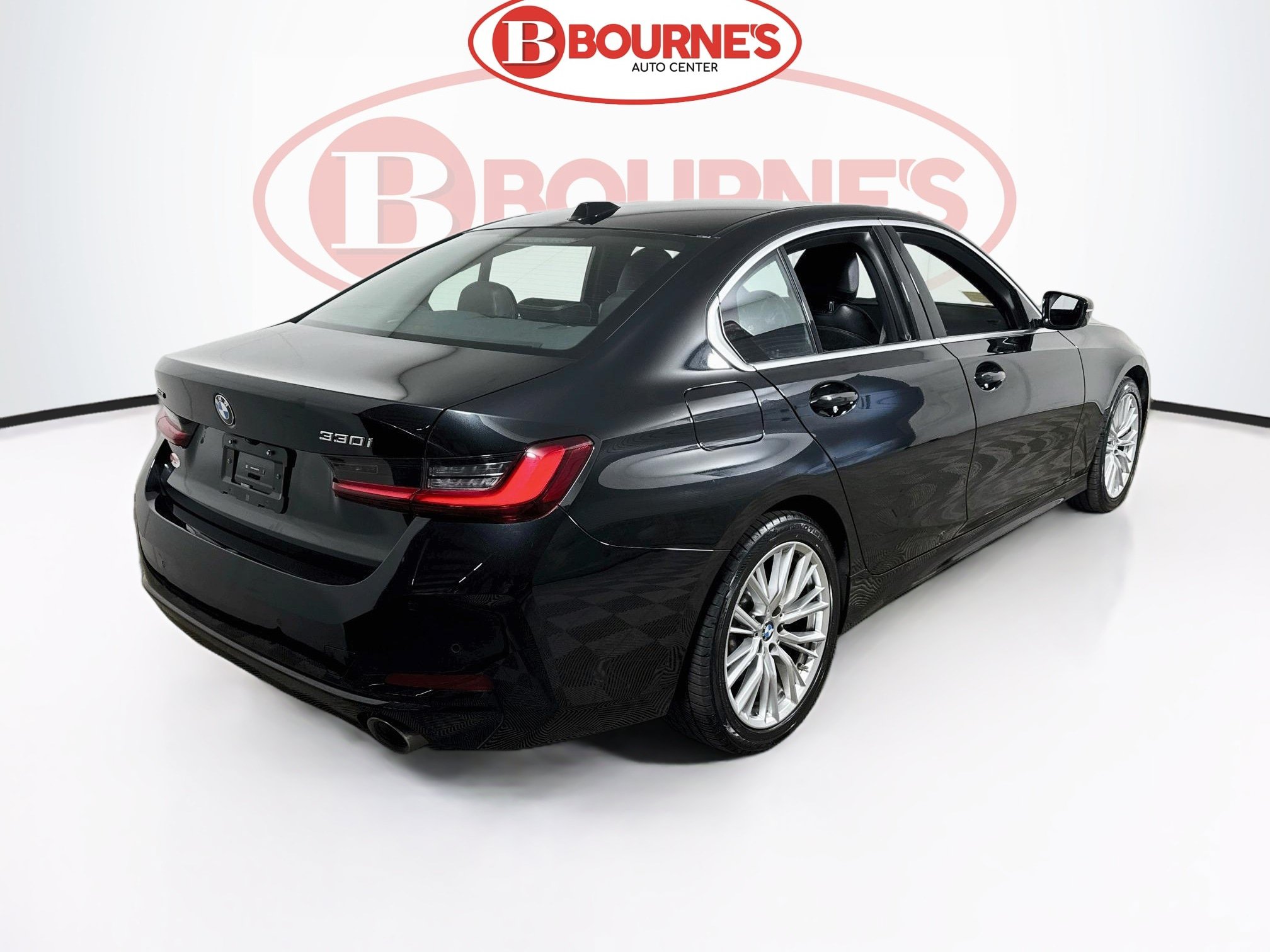 Used 2024 BMW 330i xDrive Sedan w/ Convenience Package AWD/4WD image 11
