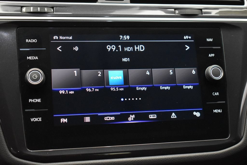 Used 2024 Volkswagen Tiguan SEL R-Line AWD/4WD image 20
