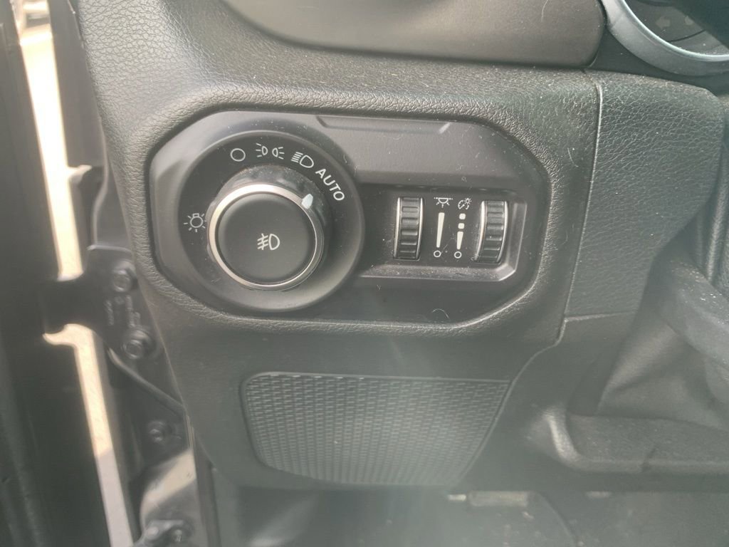 Used 2018 Jeep Wrangler Unlimited Sport S image 14