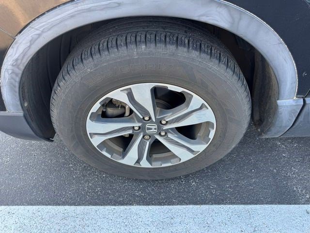 Used 2017 Honda CR-V LX image 5