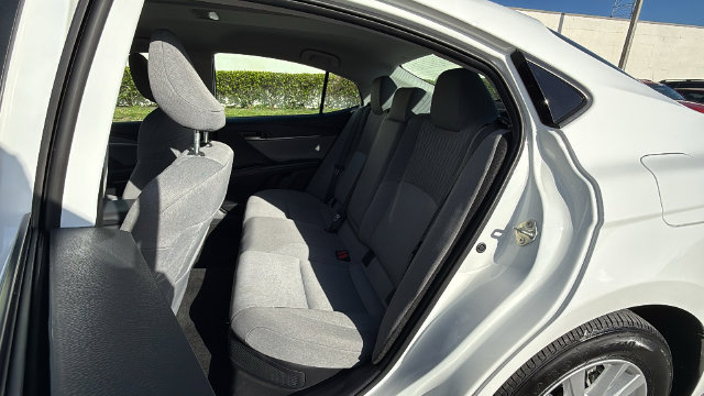 Used 2025 Toyota Camry LE w/ Convenience Package FWD image 17