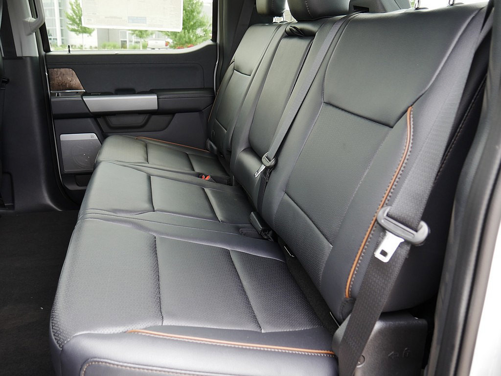 New 2026 Ford F350 Lariat w/ Black Appearance Package AWD/4WD image 16