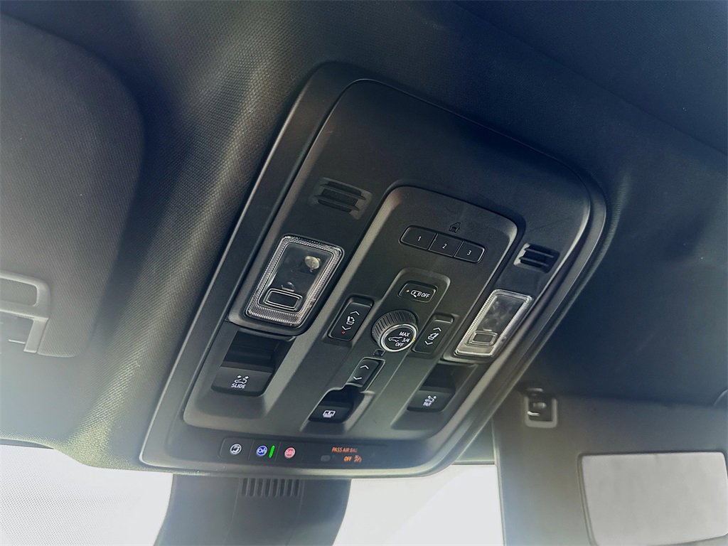 Used 2023 GMC Yukon Denali image 34