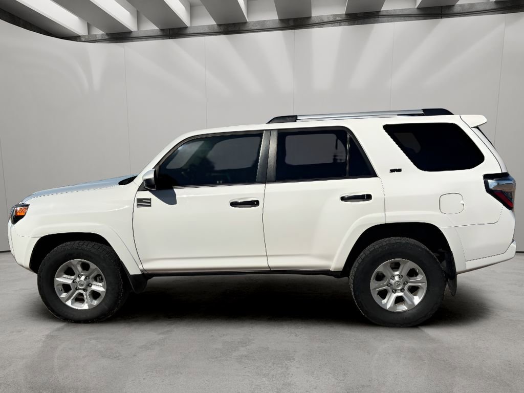Used 2019 Toyota 4Runner SR5 AWD/4WD image 2