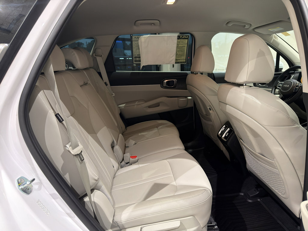 Used 2025 Kia Sorento S FWD image 23