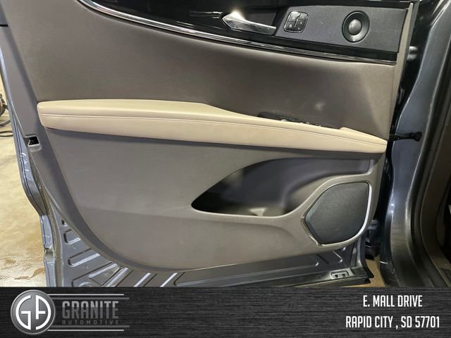 Used 2023 Lincoln Nautilus Reserve w/ Equipment Group 201A image 10