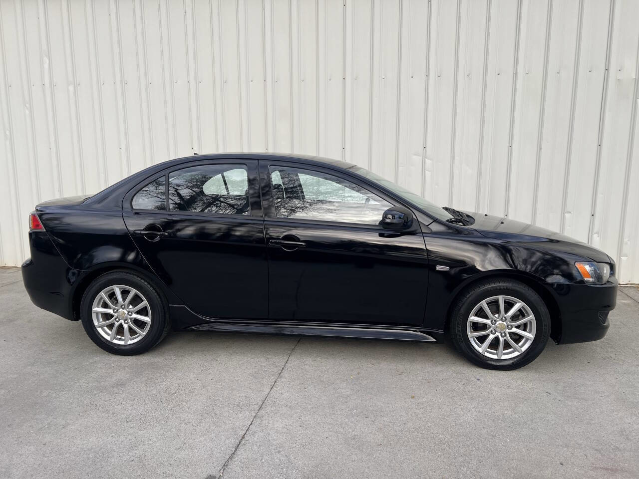 Used 2015 Mitsubishi Lancer ES FWD image 2