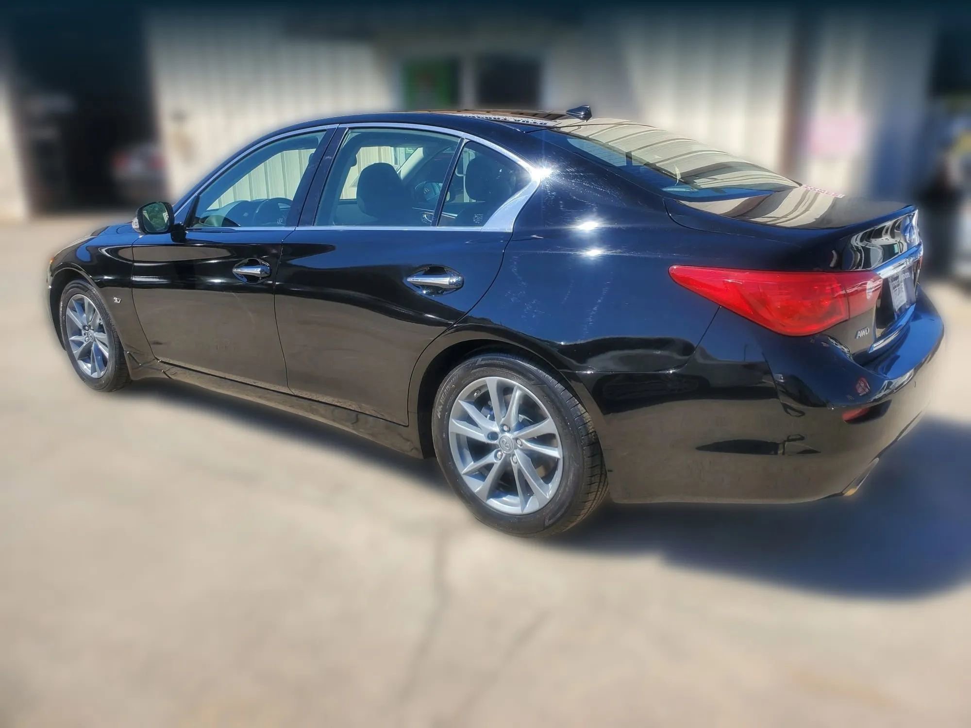 Used 2015 INFINITI Q50 Premium w/ Deluxe Touring Package AWD/4WD image 4