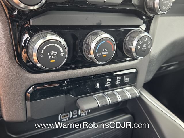 New 2026 RAM 1500 Express AWD/4WD image 22