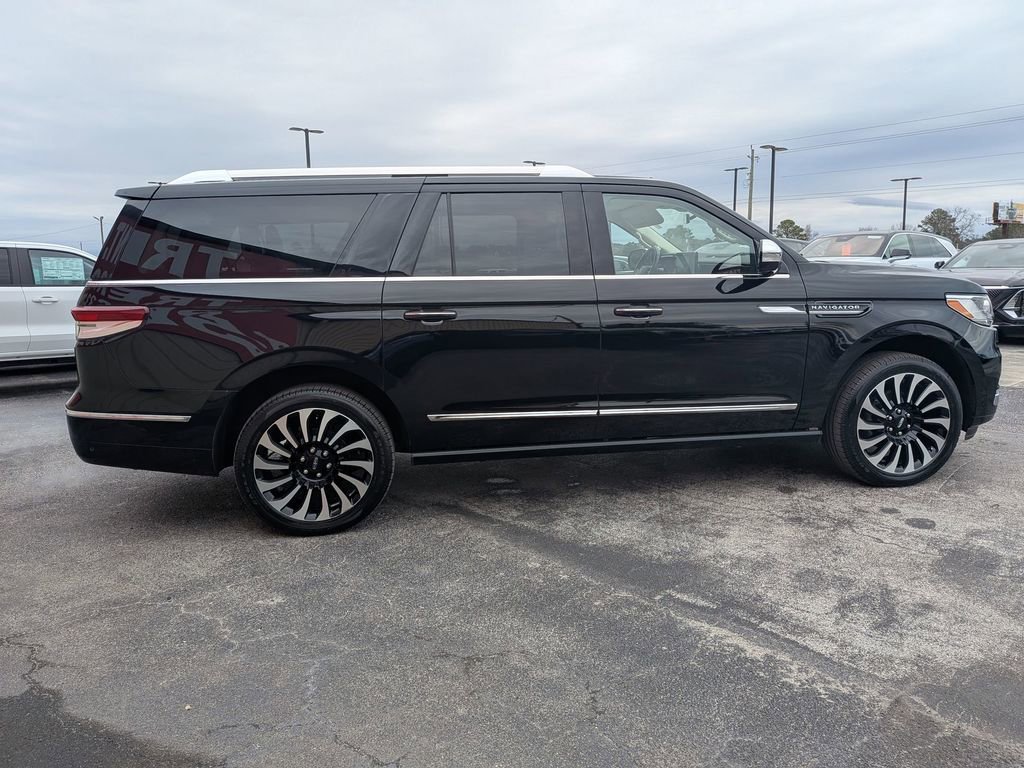 Used 2023 Lincoln Navigator L Black Label image 5
