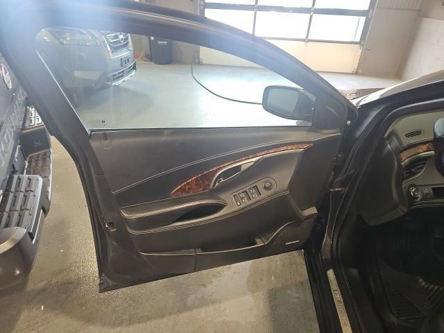 Used 2013 Buick LaCrosse Premium FWD image 10