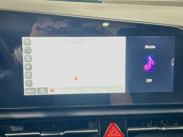 Used 2025 Kia Niro EX FWD image 13