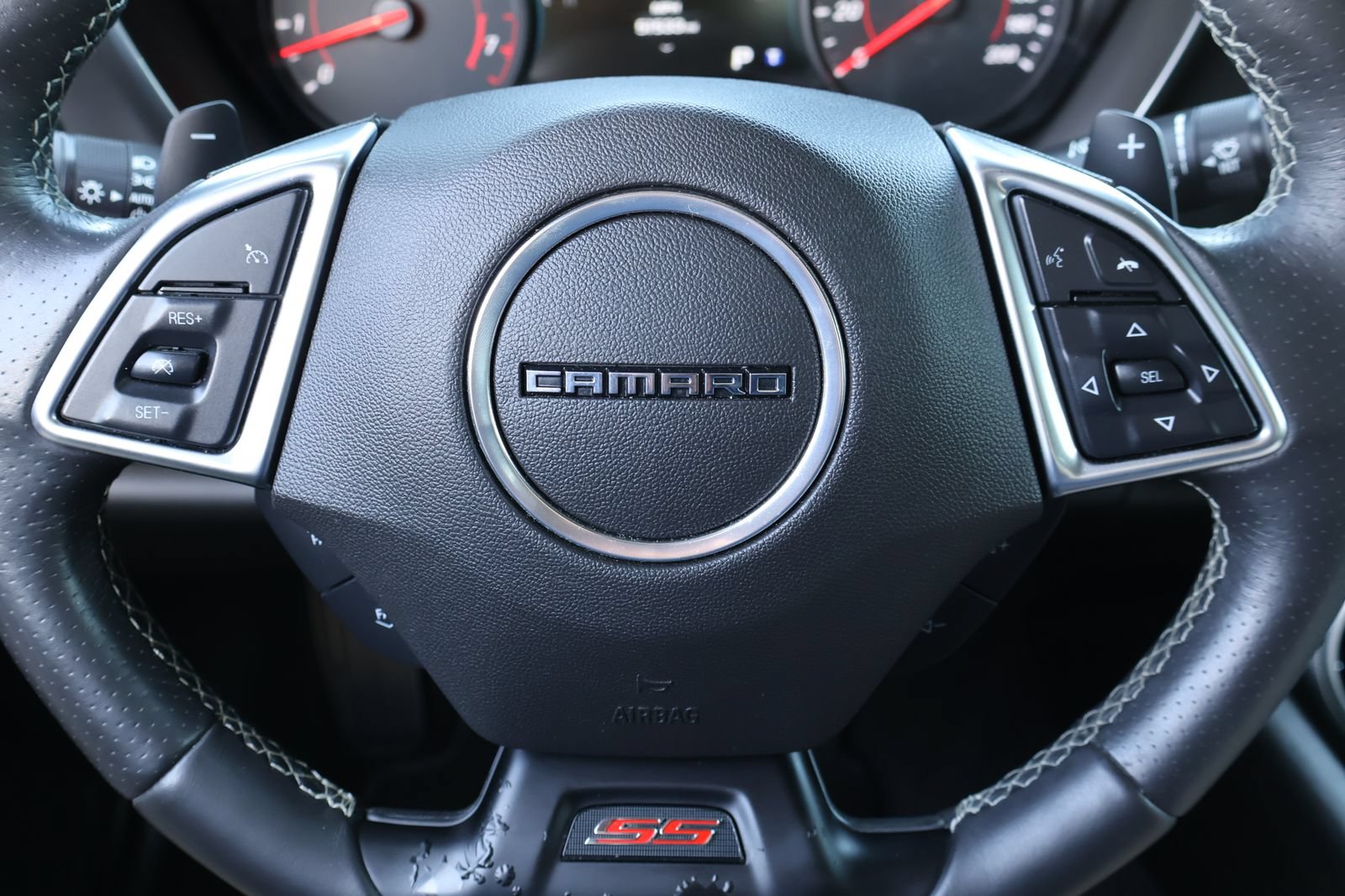 Used 2018 Chevrolet Camaro SS RWD image 20