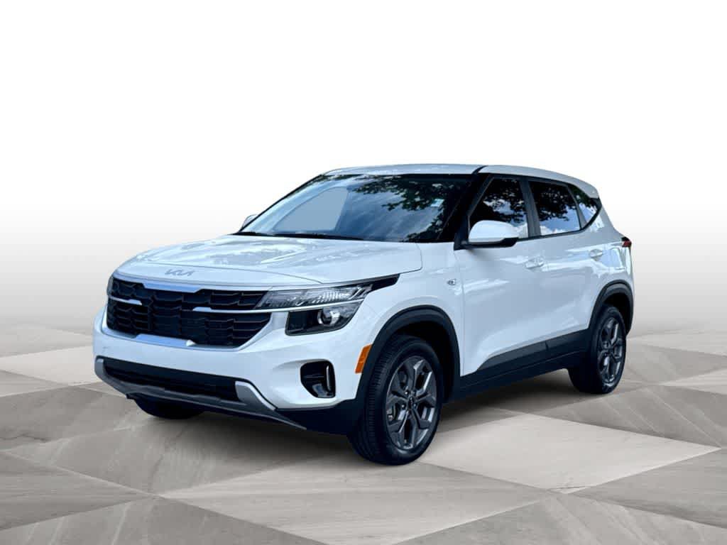 Used 2024 Kia Seltos LX AWD/4WD image 4