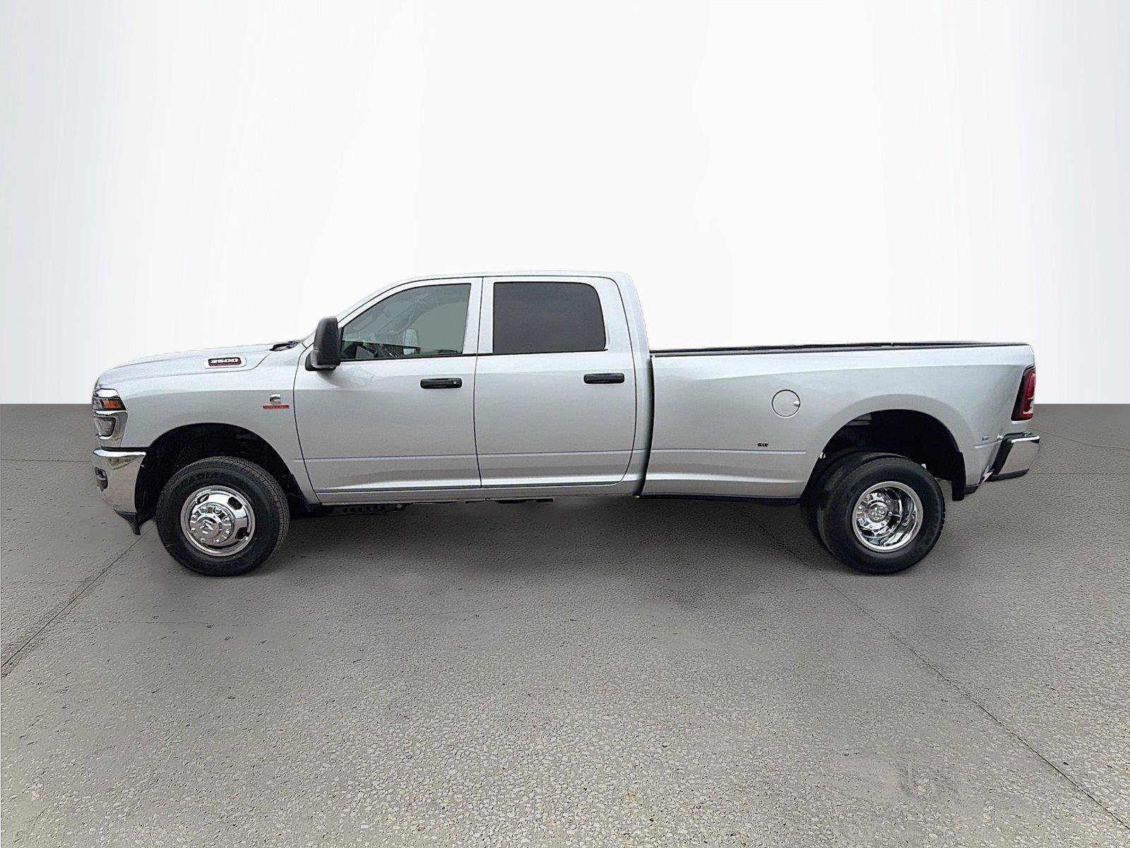 New 2026 RAM 3500 Tradesman w/ Chrome Appearance Group A AWD/4WD image 7