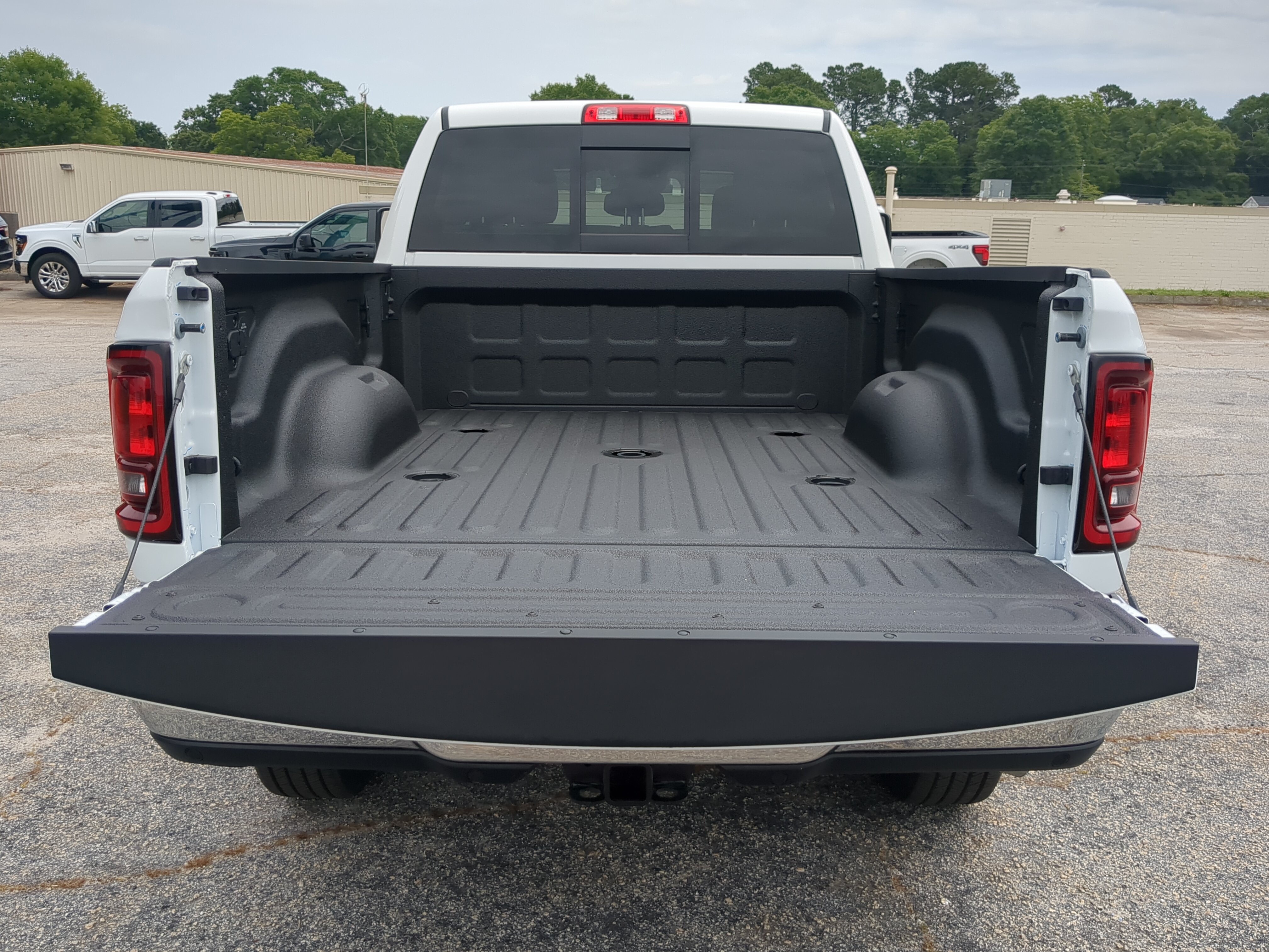 New 2026 RAM 2500 Tradesman AWD/4WD image 12