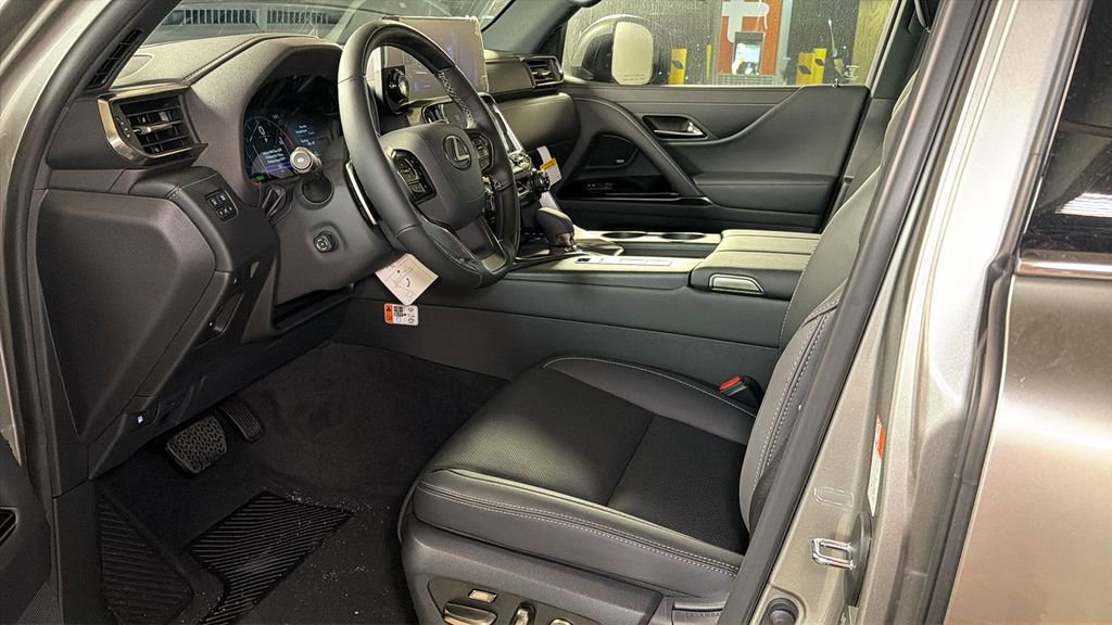 New 2026 Lexus LX 700h Luxury image 26