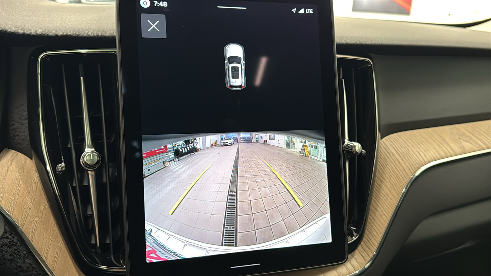 New 2027 Volvo XC60 B5 Core AWD/4WD image 18