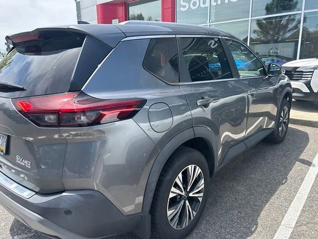 Certified 2022 Nissan Rogue SV w/ SV Premium Package AWD/4WD image 3