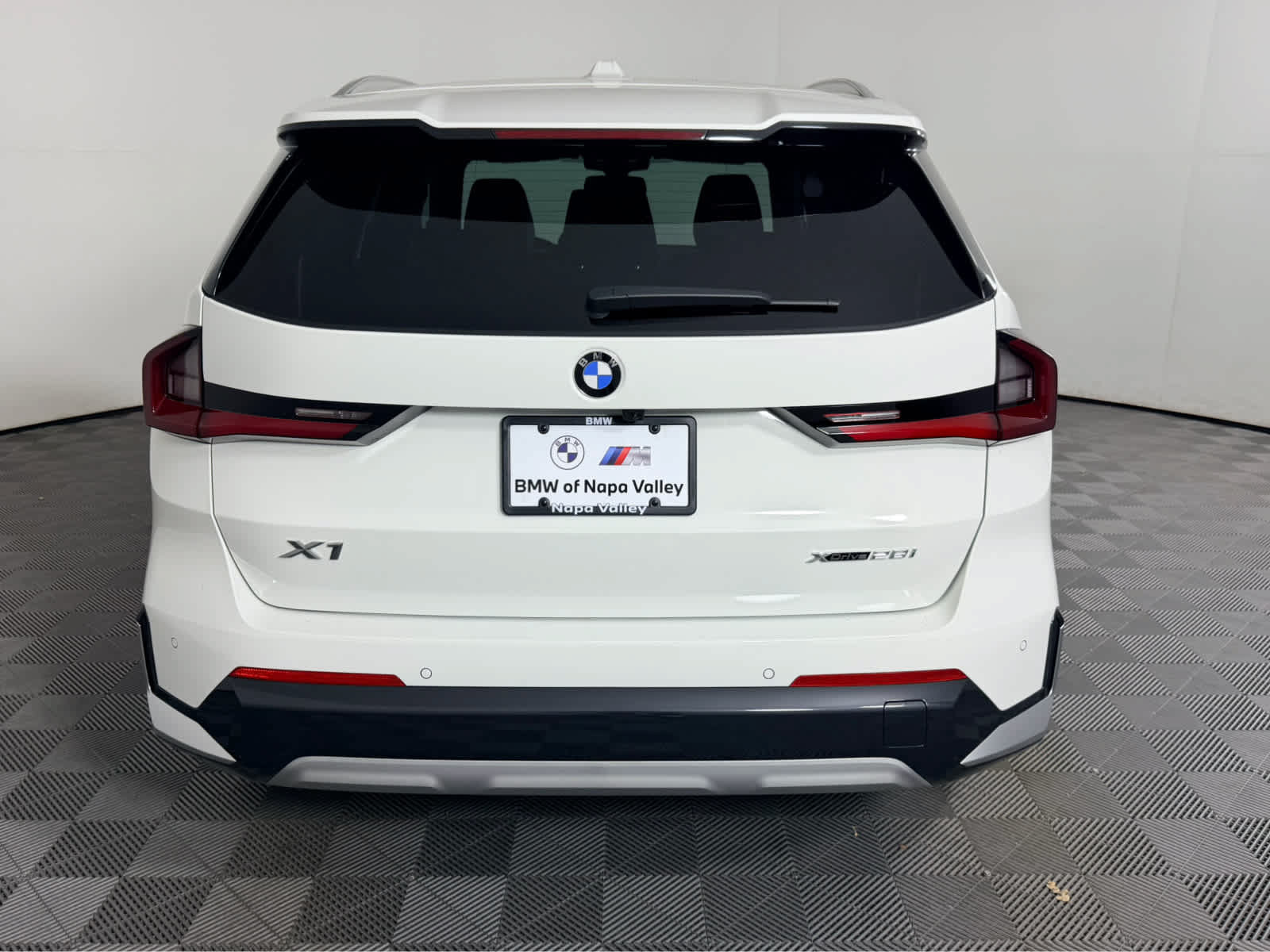 New 2027 BMW X1 xDrive28i AWD/4WD image 4