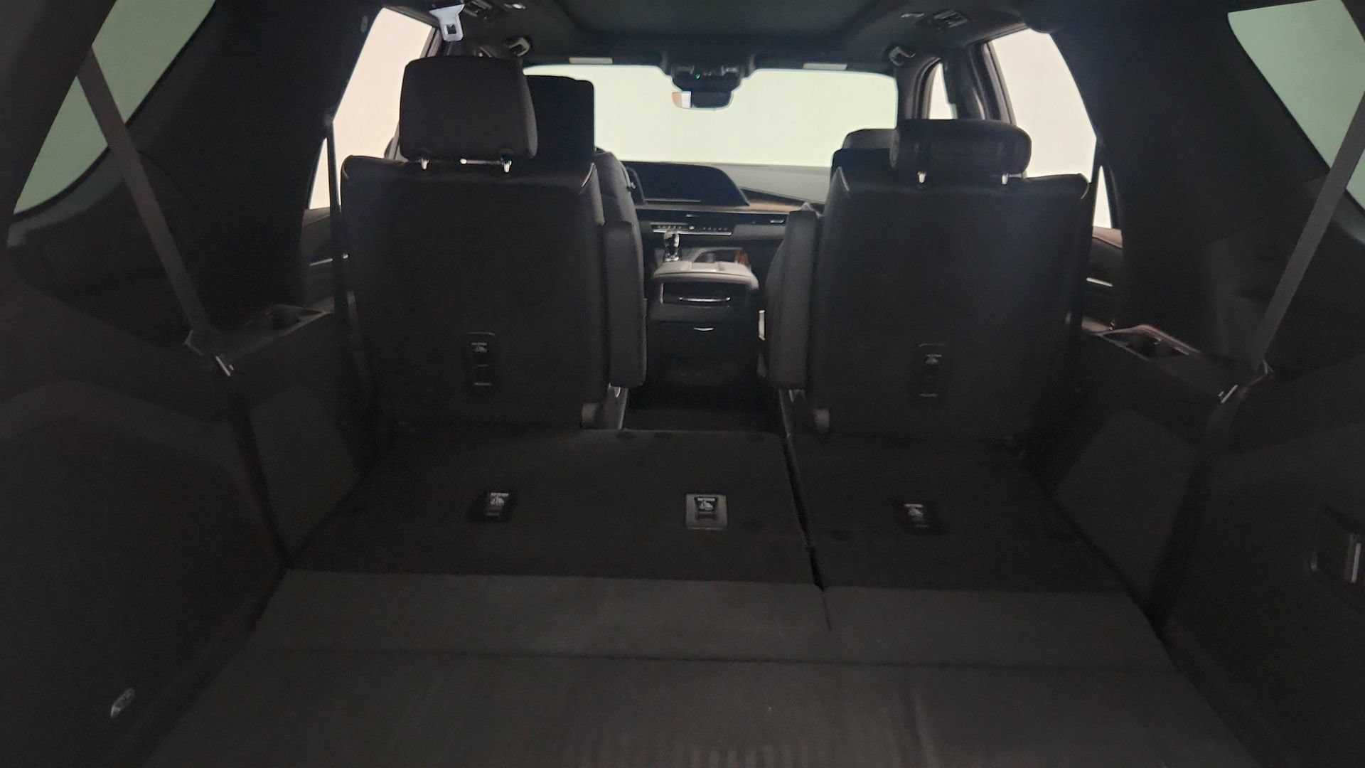 Certified 2023 Cadillac Escalade Premium Luxury w/ LPO, Radiant Package AWD/4WD image 23