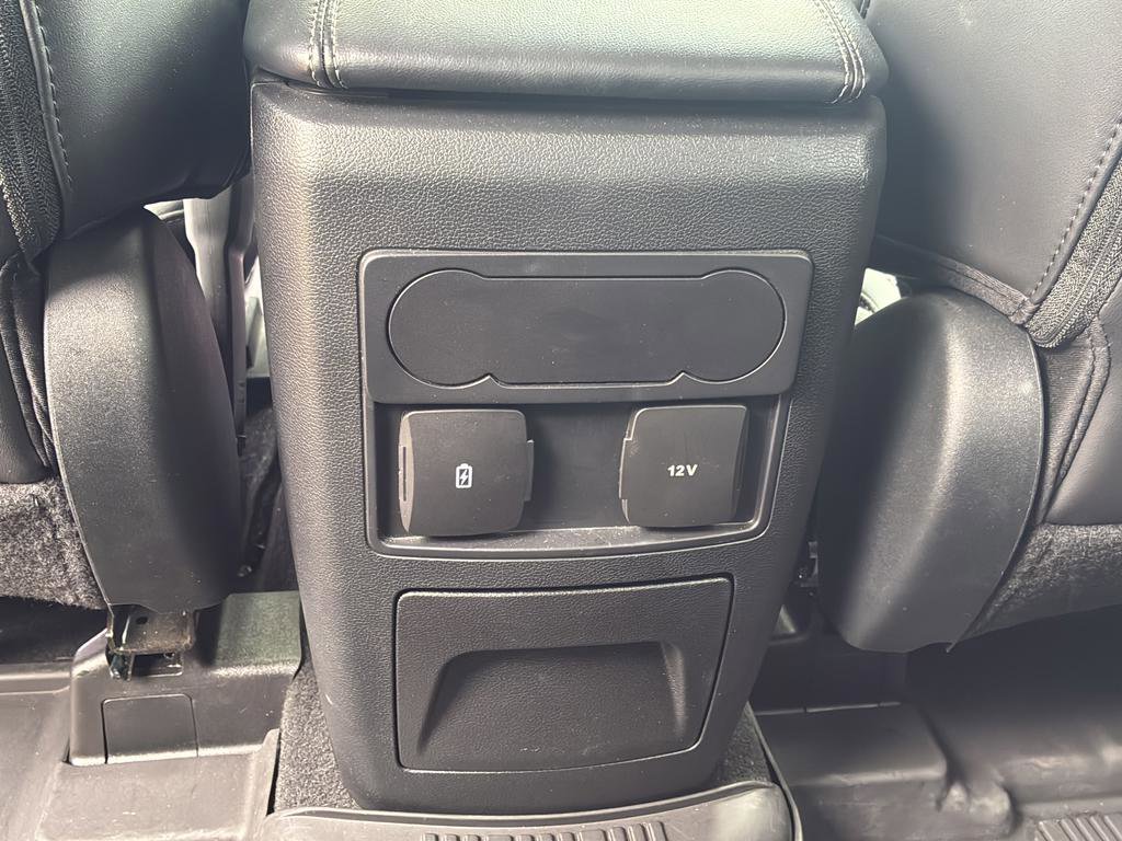 Used 2022 Ford Explorer XLT w/ Equipment Group 202A image 25