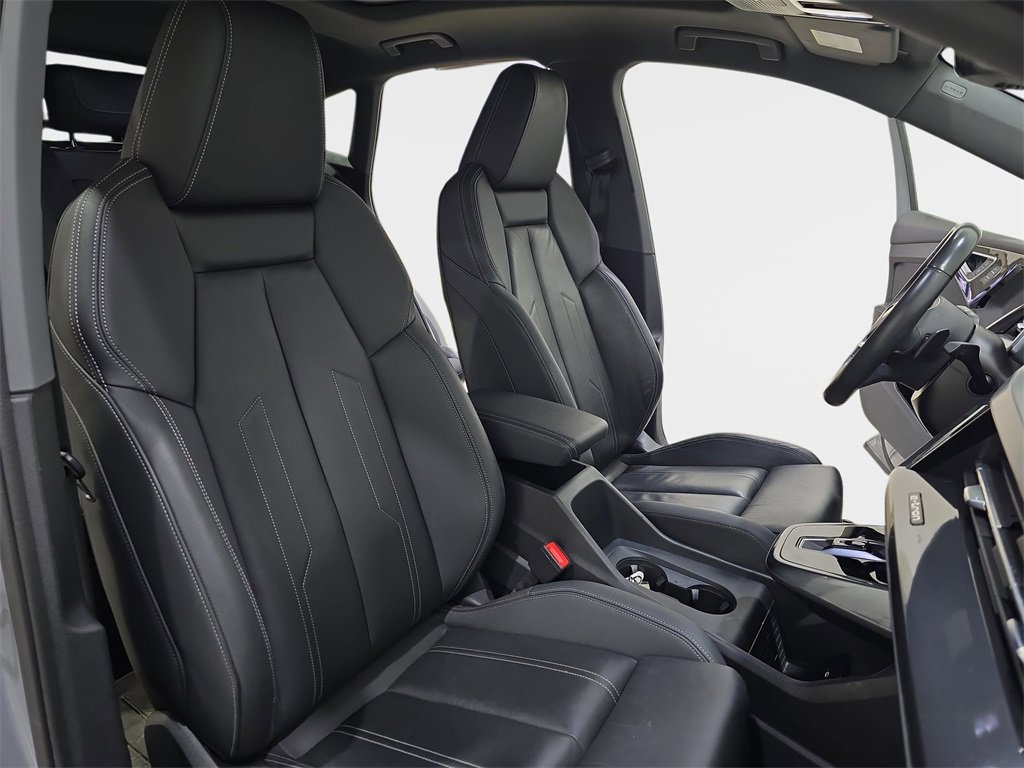 Used 2024 Audi Q4 e-tron Premium Plus image 12