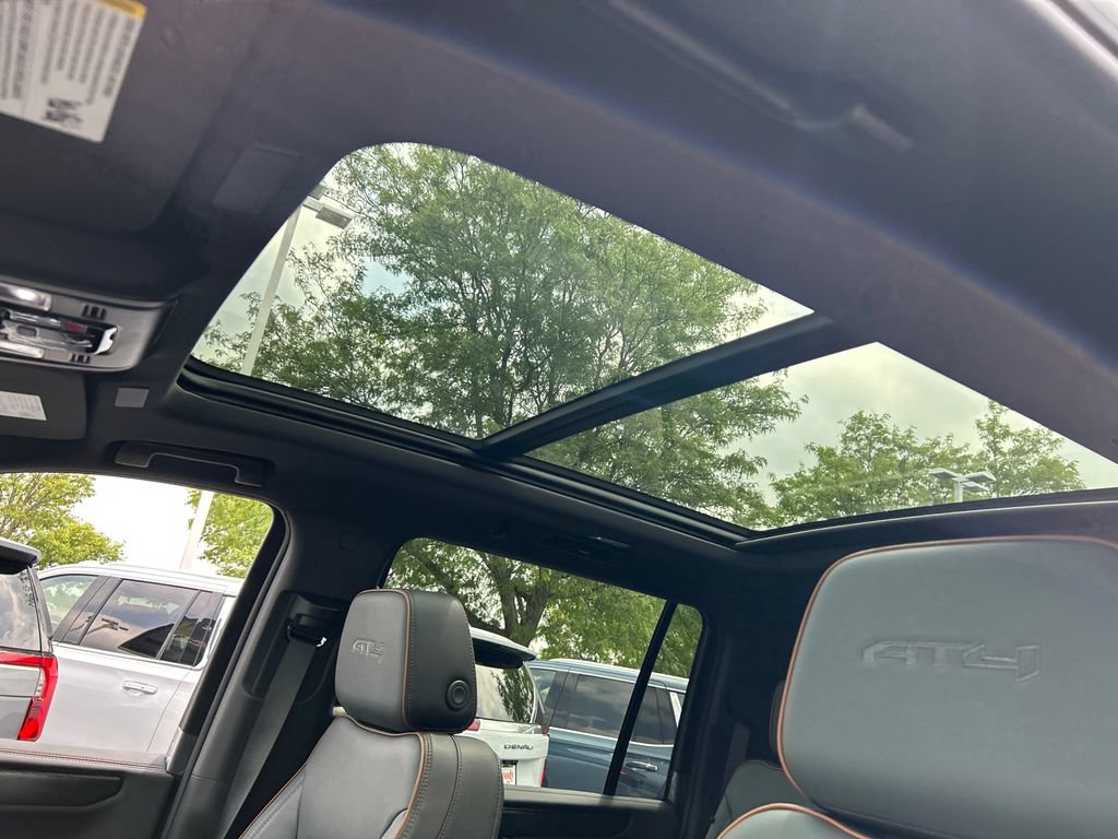 New 2026 GMC Yukon XL AT4 AWD/4WD image 29