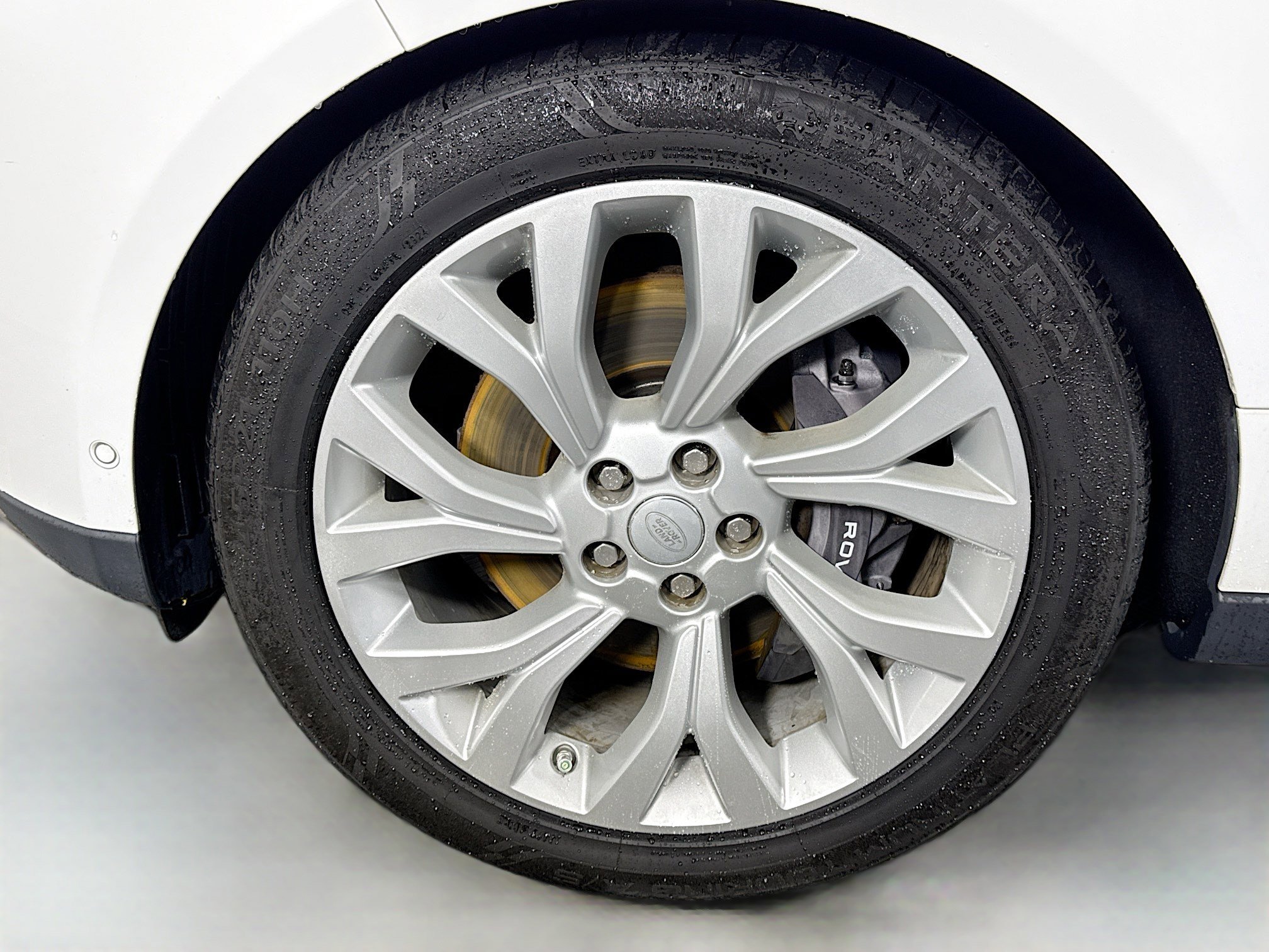 Used 2020 Land Rover Range Rover HSE image 38