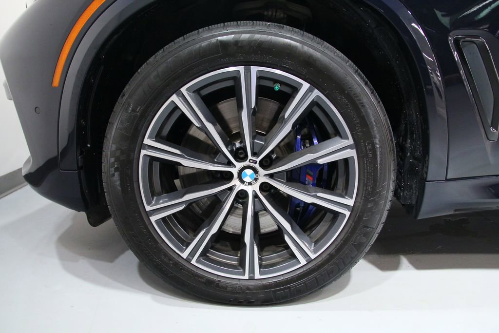 Used 2020 BMW X5 M50i w/ Premium Package AWD/4WD image 18