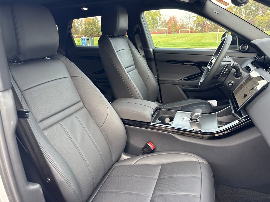 Used 2026 Land Rover Range Rover Evoque S AWD/4WD image 18