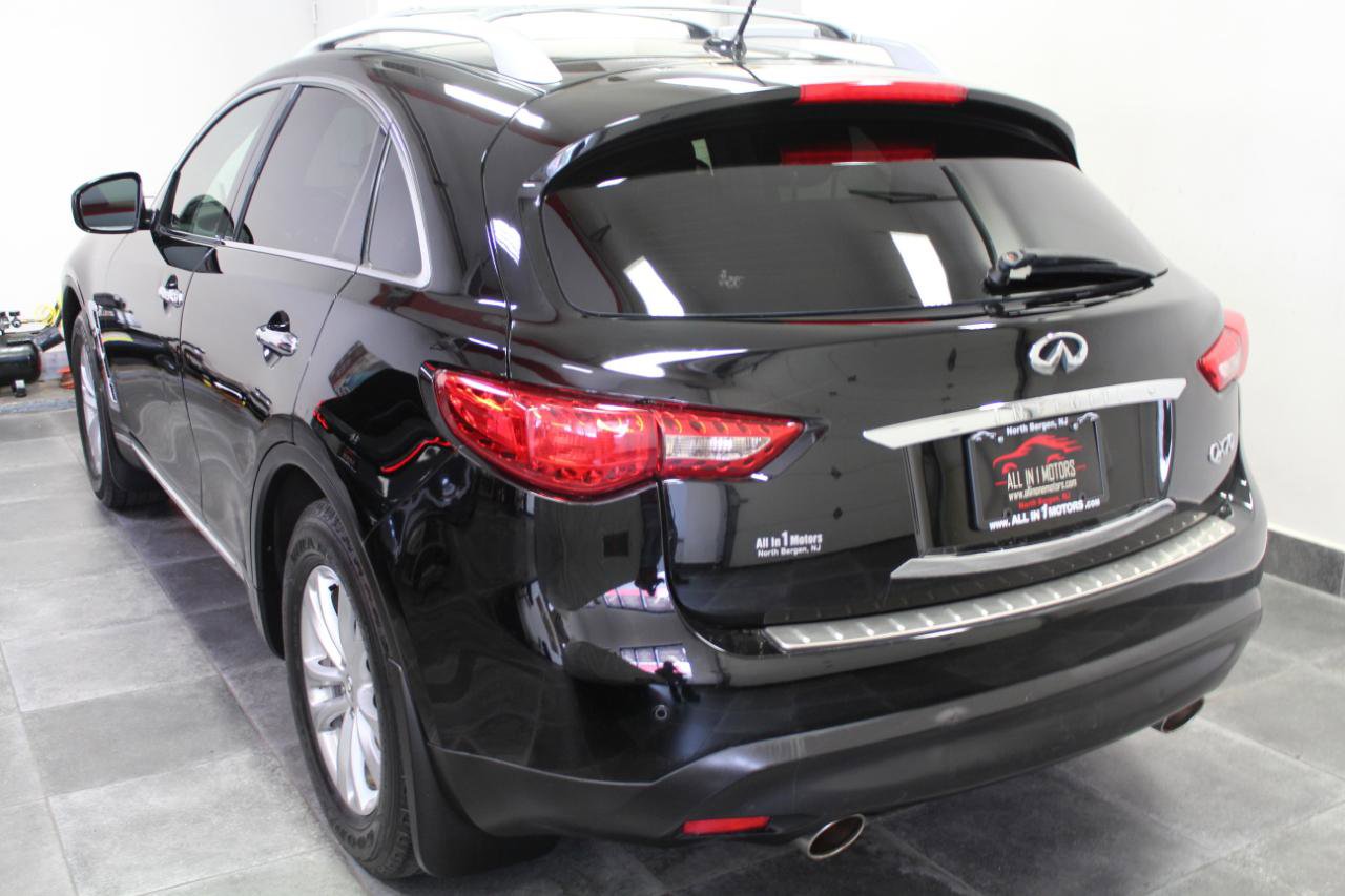 Used 2014 INFINITI QX70 AWD w/ Premium Package image 4