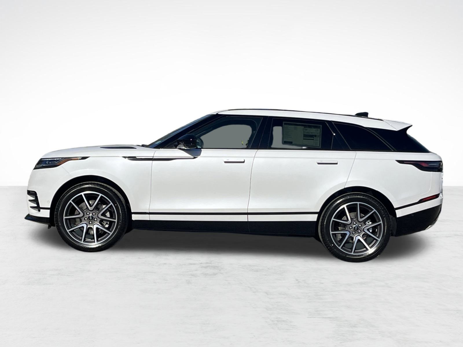 New 2026 Land Rover Range Rover Velar Dynamic SE image 2