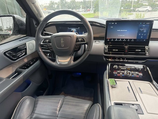 Used 2024 Lincoln Navigator L Black Label AWD/4WD image 25
